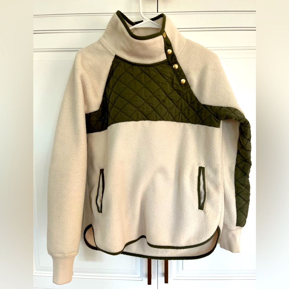 Abercrombie and Fitch women’s pullover